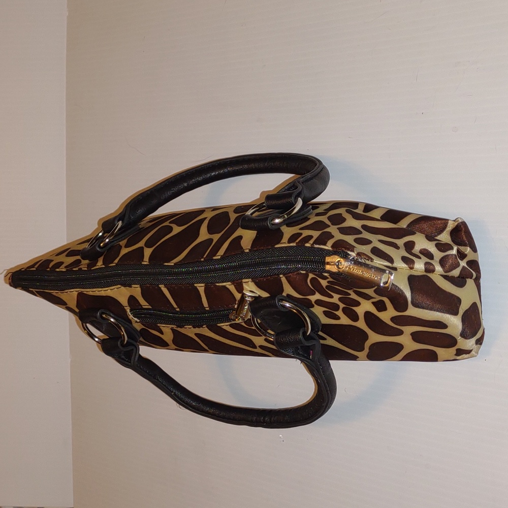 PRIMEWARE 🍷 Wine Clutch in Giraffe Print - Picture 13 of 14